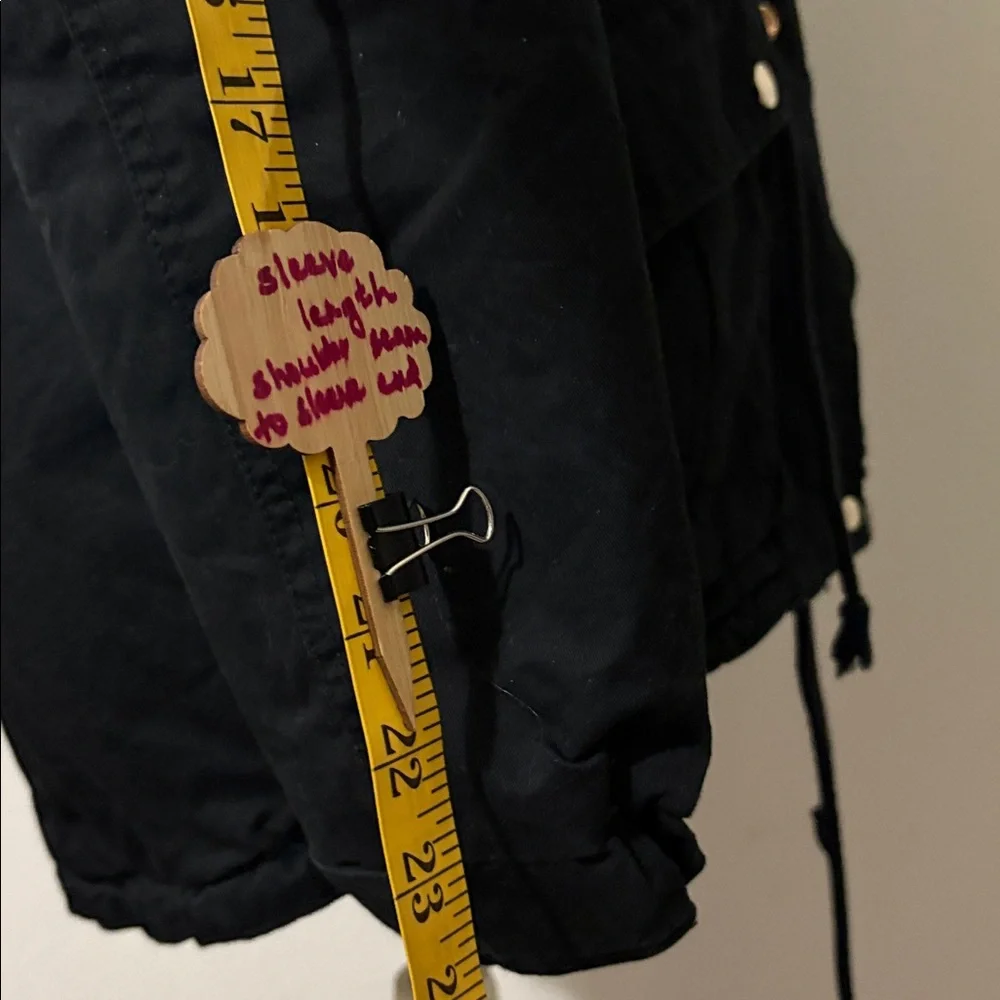H&M Divided Women's Black Faux
Fur Pile-lined Parka Jacket with hood - Picture 4 of 15